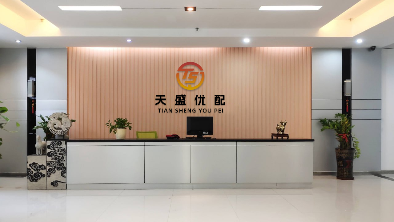七星 【黑马早报】周鸿祎：雷军影响力比我大；《长安的荔枝》撤档；猫王音响创始人回应炮轰雷军不尊重人；黄仁勋称机器人是AI之...